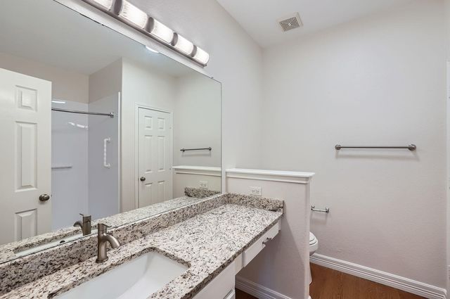 2033 Northview DR, San Marcos, TX 78666