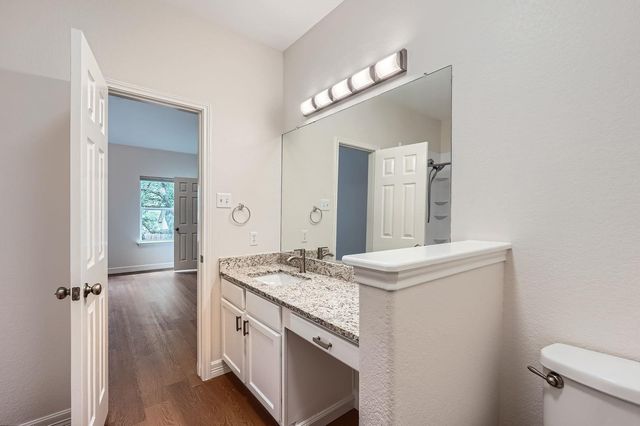 2033 Northview DR, San Marcos, TX 78666