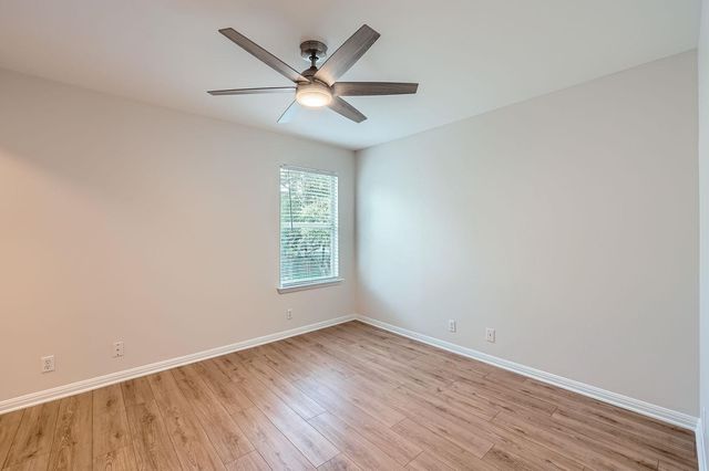 2033 Northview DR, San Marcos, TX 78666