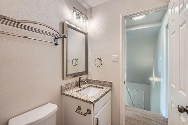 2033 Northview DR, San Marcos, TX 78666