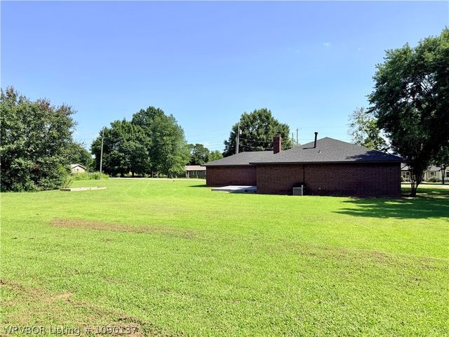 900 Gregory Avenue, Pocola, OK 74902
