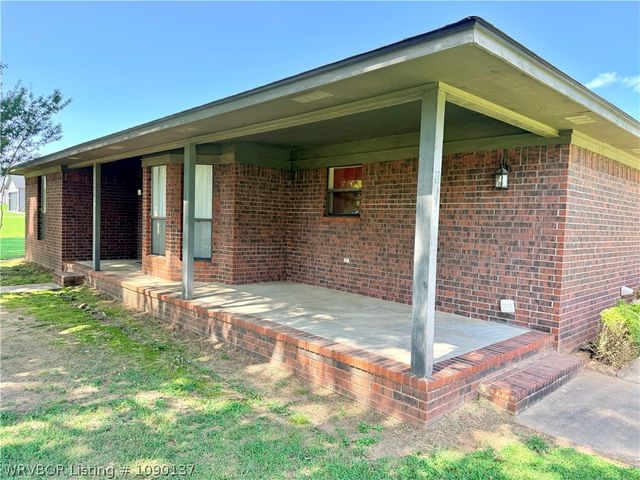 900 Gregory Avenue, Pocola, OK 74902