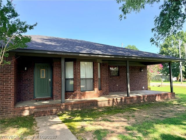 900 Gregory Avenue, Pocola, OK 74902