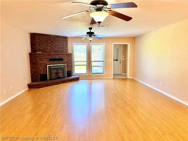 900 Gregory Avenue, Pocola, OK 74902
