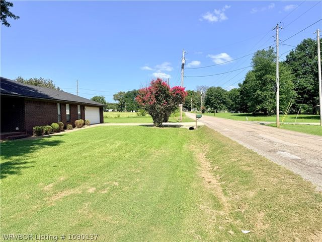 900 Gregory Avenue, Pocola, OK 74902