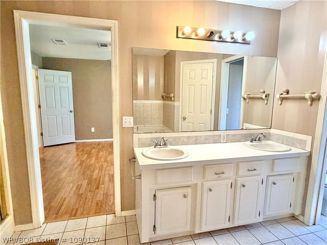 900 Gregory Avenue, Pocola, OK 74902