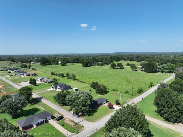 900 Gregory Avenue, Pocola, OK 74902