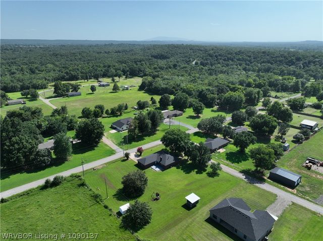 900 Gregory Avenue, Pocola, OK 74902