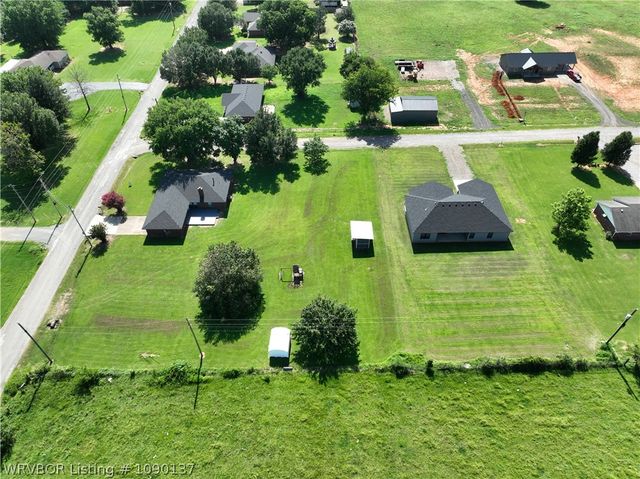900 Gregory Avenue, Pocola, OK 74902