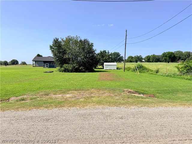 900 Gregory Avenue, Pocola, OK 74902