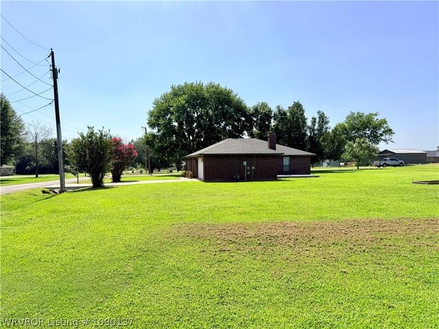 900 Gregory Avenue, Pocola, OK 74902