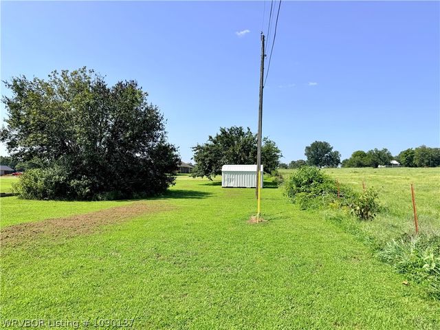 900 Gregory Avenue, Pocola, OK 74902