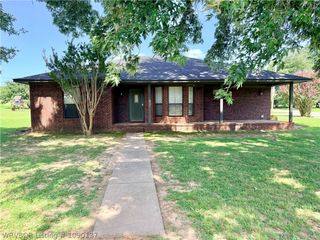 900 Gregory Avenue, Pocola, OK 74902