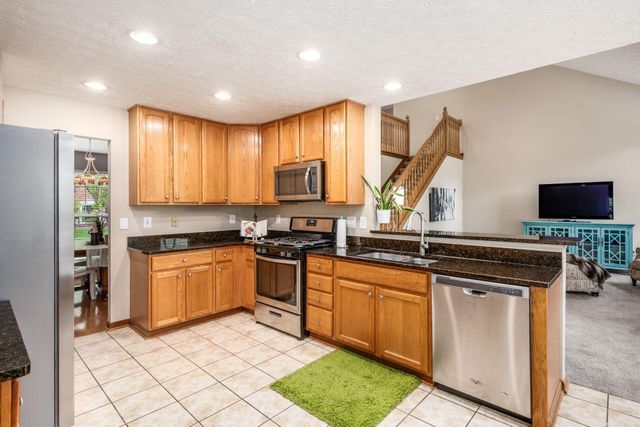 6641 Wisteria Circle, Dublin, OH 43016
