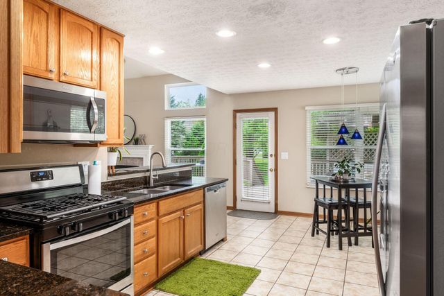 6641 Wisteria Circle, Dublin, OH 43016