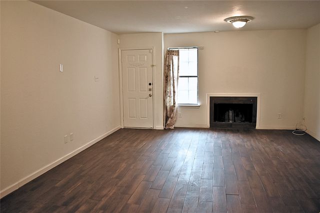 7415 Kingswood Drive, Fort Worth, TX 76133