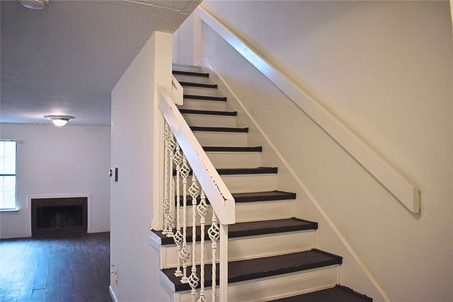 7415 Kingswood Drive, Fort Worth, TX 76133