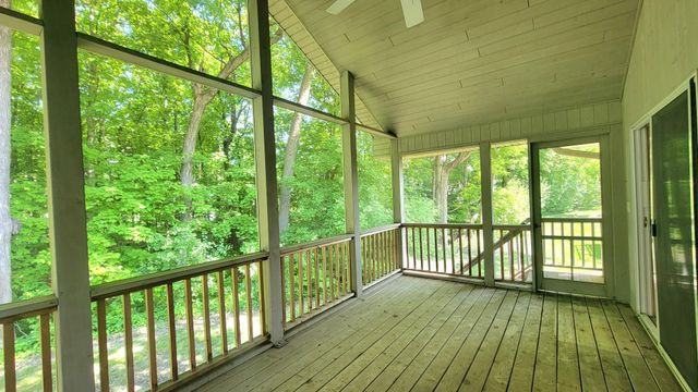 1374 Field Creek Circle, Victoria, MN 55386