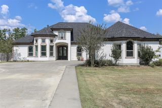 3276 W Houston River Road, Sulphur, LA 70663