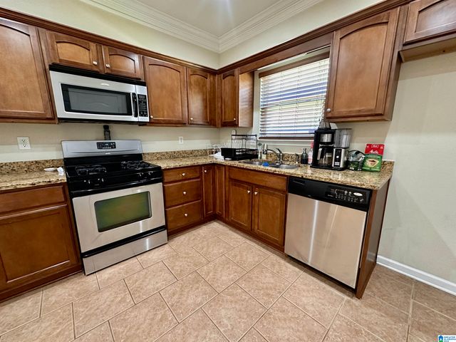 2726 OXMOOR GLEN DRIVE, Birmingham, AL 35211