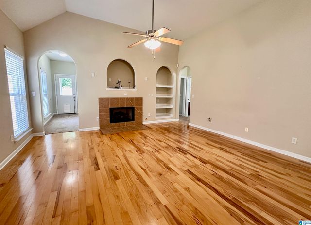 2726 OXMOOR GLEN DRIVE, Birmingham, AL 35211