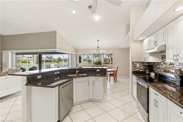 1735 SW 43rd TER, Cape Coral, FL 33914