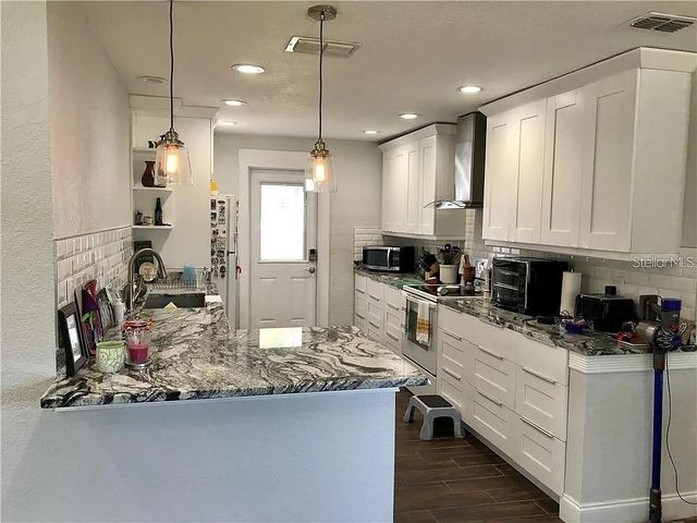 605 45TH AVENUE N, St Petersburg, FL 33703