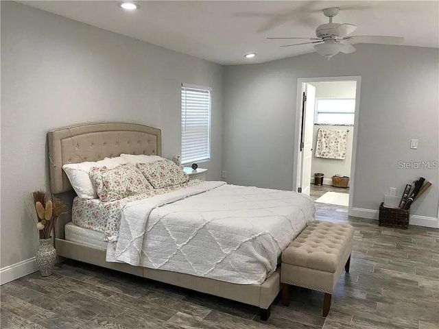 605 45TH AVENUE N, St Petersburg, FL 33703