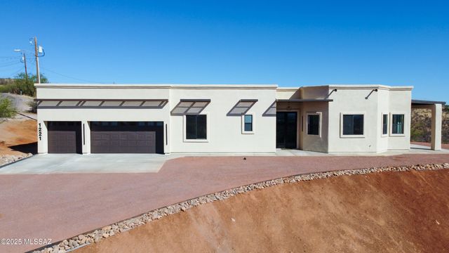 1221 Circulo Yerba Buena, Rio Rico, AZ 85648