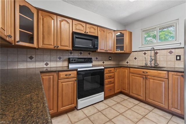1436 Aspen CT, Suffolk, VA 23434