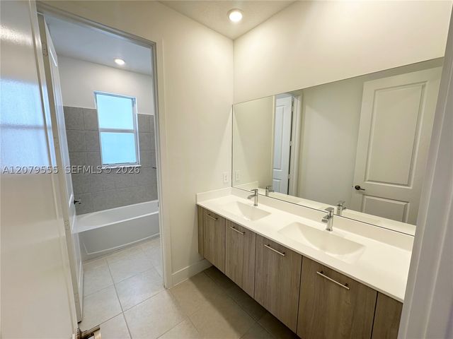 12273 SW 44th St, Davie, FL 33330