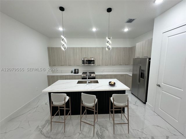12273 SW 44th St, Davie, FL 33330