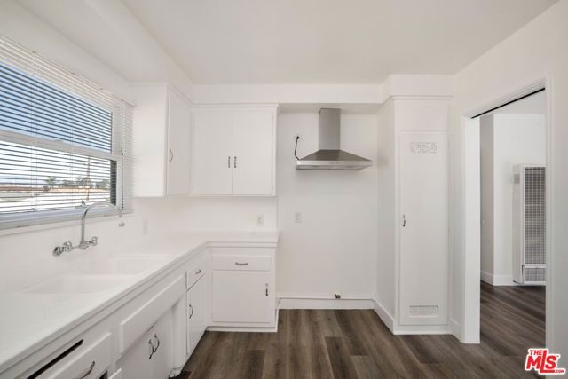 6509 Brynhurst Avenue, Los Angeles, CA 90043