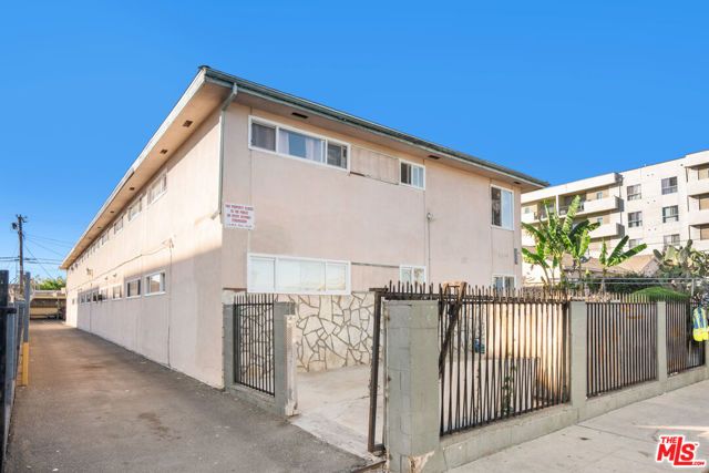 6509 Brynhurst Avenue, Los Angeles, CA 90043