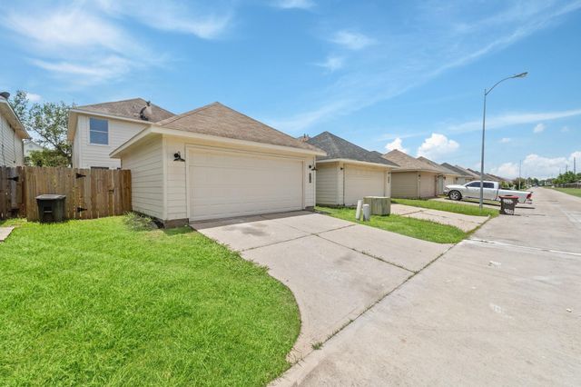 6310 Mountain Pines Lane, Katy, TX 77449