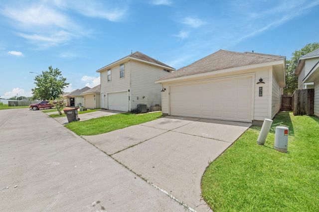 6310 Mountain Pines Lane, Katy, TX 77449