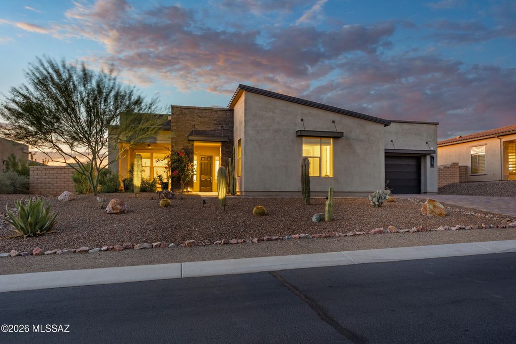 14035 N Speckled Burro Lane, Marana, AZ 85658