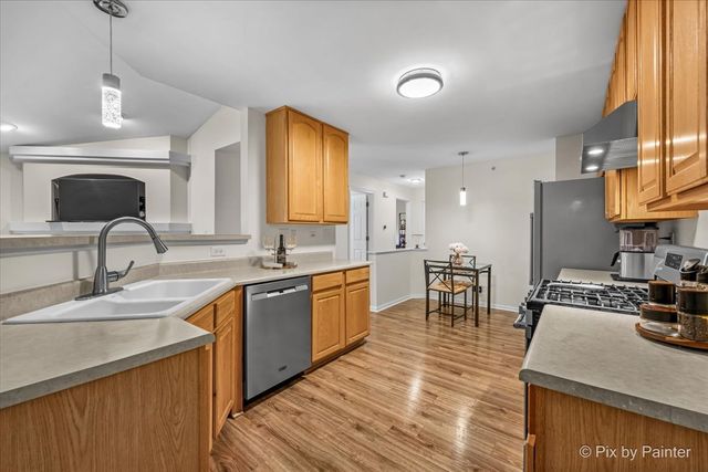 2115 Vanderbilt Drive, Geneva, IL 60134