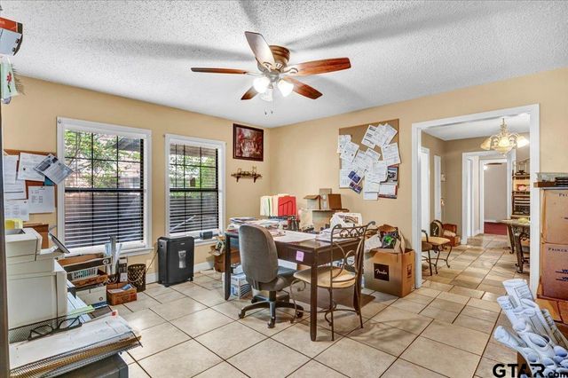 1017 E Olive St., Tyler, TX 75702