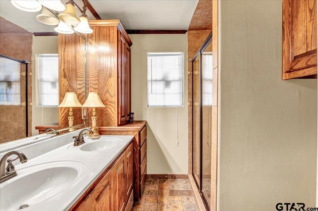 1017 E Olive St., Tyler, TX 75702