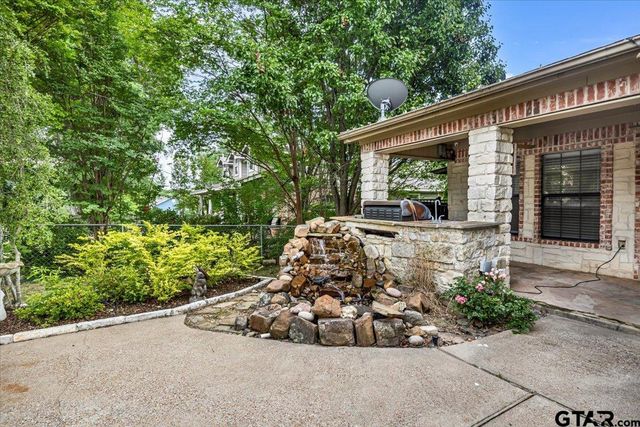 1017 E Olive St., Tyler, TX 75702