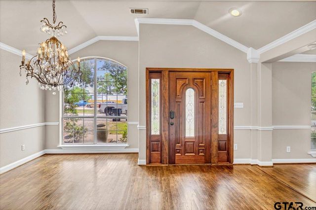 1017 E Olive St., Tyler, TX 75702