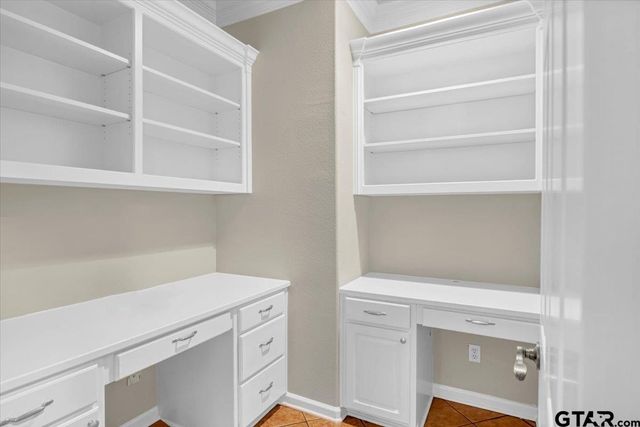 1017 E Olive St., Tyler, TX 75702