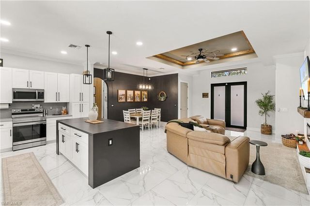 4473 Golden Gate BLVD E, Naples, FL 34120