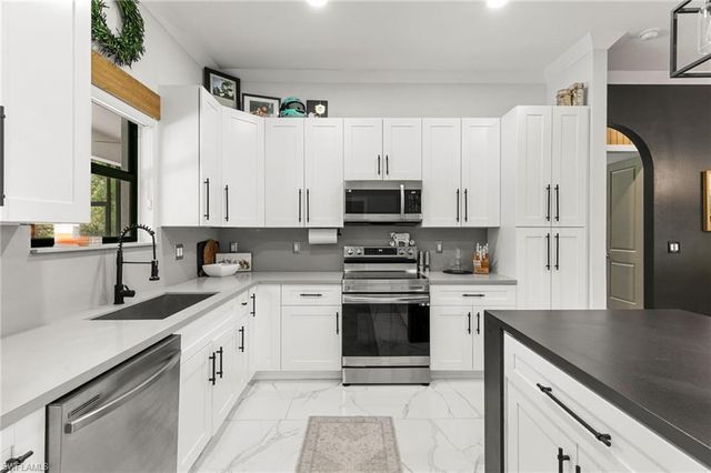 4473 Golden Gate BLVD E, Naples, FL 34120