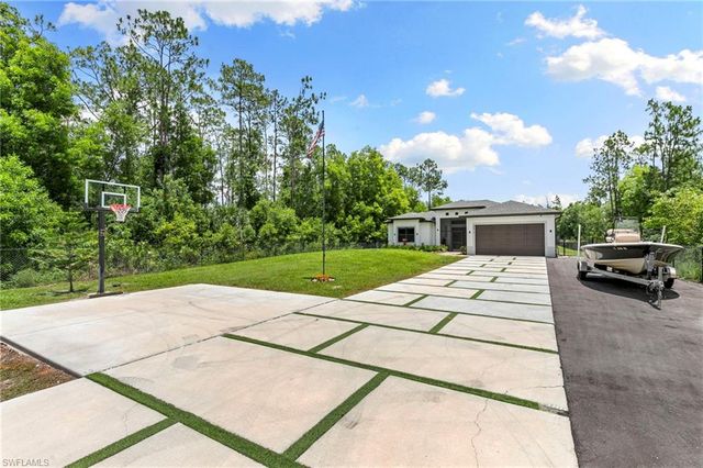 4473 Golden Gate BLVD E, Naples, FL 34120