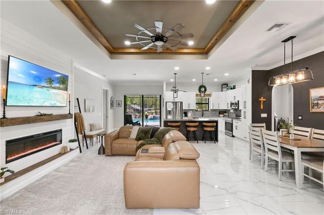 4473 Golden Gate BLVD E, Naples, FL 34120