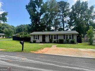 7 Sherwood Loop, Mcdonough, GA 30253