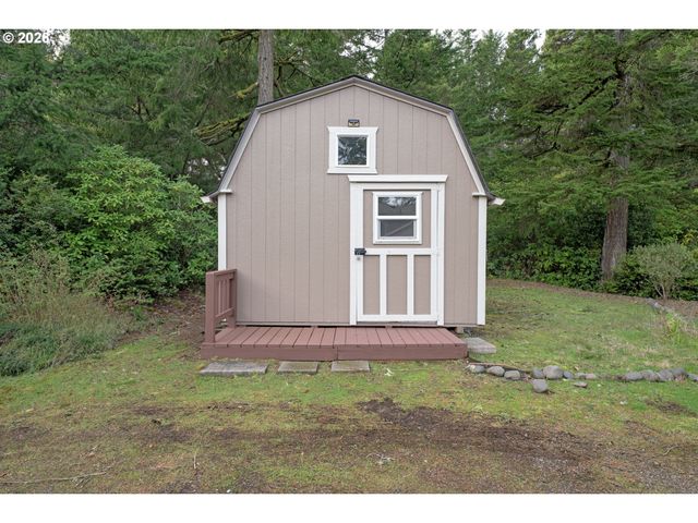 1600 RHODODENDRON Dr 200, Florence, OR 97439