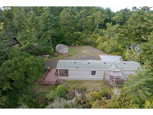 1600 RHODODENDRON Dr 200, Florence, OR 97439